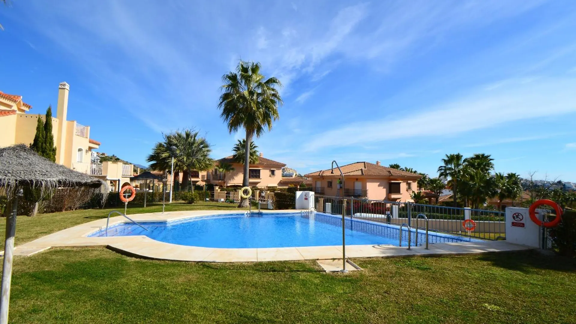 Lomas De Riviera 3 Bed Townhouse Villa Malaga 0*,  Spain
